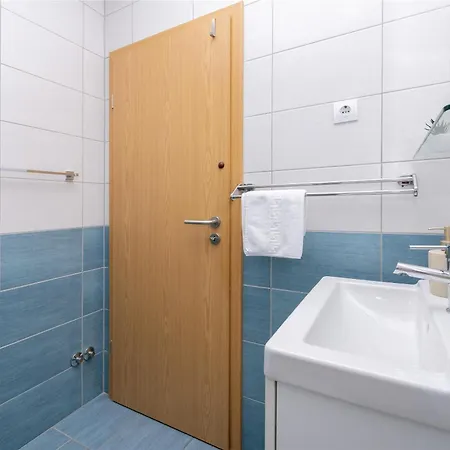 Apartments Marijo * Baska Voda