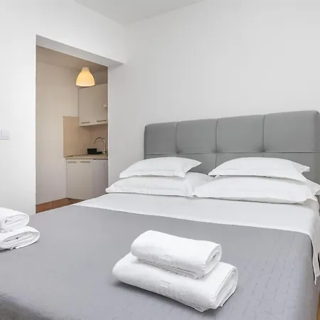 Apartment Apartments Marijo Baska Voda